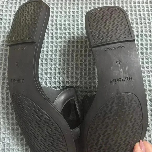 Hermes Aloha Sandals 
Rubber - Picture 11 of 12
